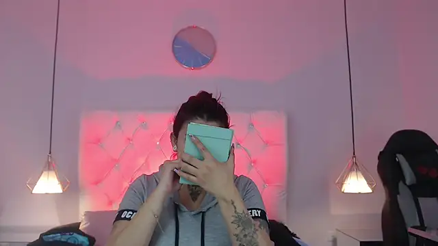 Snapshot of Bubbiecherry chatting on November 6, 2025, 7:37 pm Bubbiecherry online show from November 6, 2025, 7:37 pm