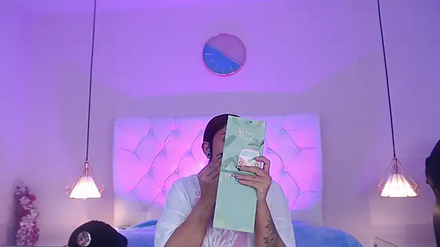 Snapshot of Bubbiecherry chatting on November 24, 2025, 7:57 pm Bubbiecherry online show from November 24, 2025, 7:57 pm