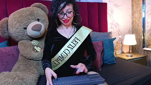 Snapshot of CHIARAJJONES chatting on June 4, 2026, 1:06 pm CHIARAJJONES online show from June 4, 2026, 1:06 pm