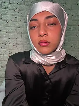 CelestSkyy online show from December 18, 2025, 11:33 pm