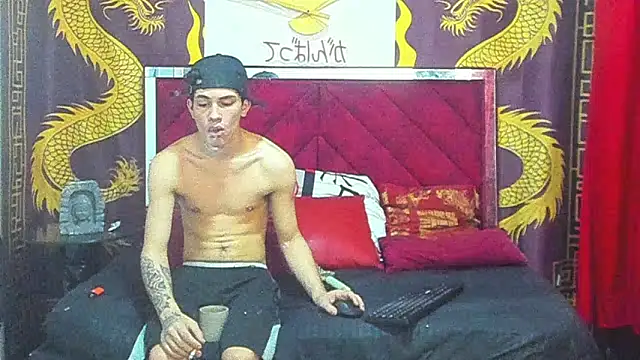 Snapshot of Pride_couple chatting on February 3, 2026, 11:21 pm Pride couple online show from February 3, 2026, 11:21 pm