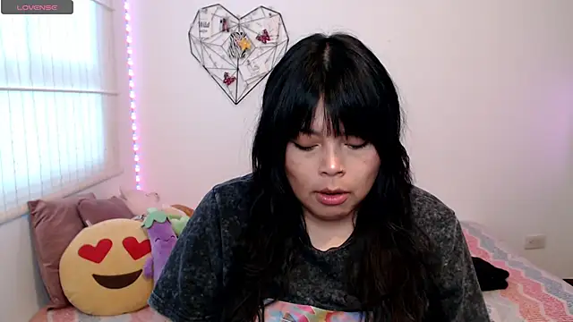 Snapshot of EllieMoonX chatting on May 29, 2026, 10:30 pm EllieMoonX online show from May 29, 2026, 10:30 pm