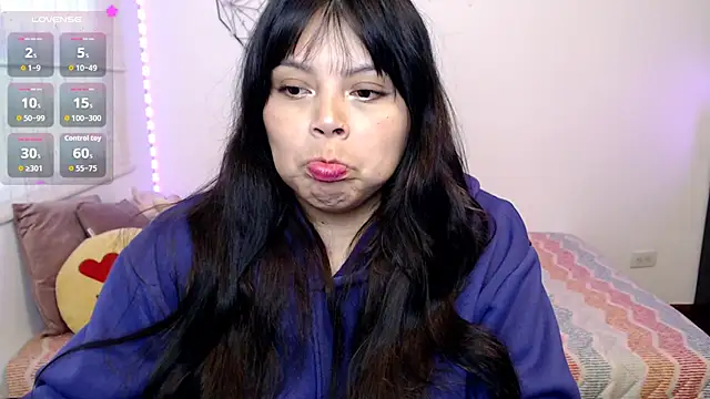 EllieMoonX online show from June 30, 2026, 10:44 pm