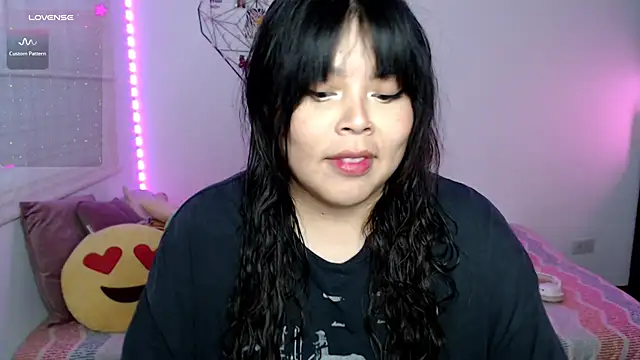 EllieMoonX online show from July 17, 2026, 11:20 pm