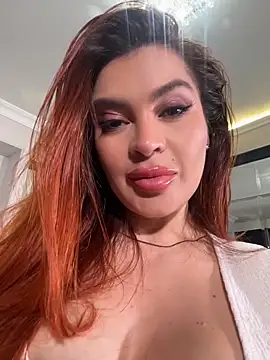 AbrilColls  online show from June 22, 2026, 3:25 am