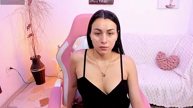 EmmaMyers1 online show from May 5, 2026, 8:50 pm