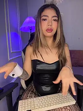 HoneyMollyX online show from October 18, 2025, 1:01 pm