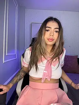 HoneyMollyX online show from October 22, 2025, 1:00 pm