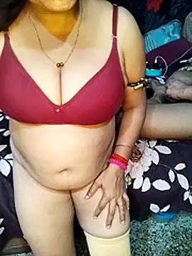 Snapshot of modhu82 chatting on November 1, 2025, 6:10 pm modhu82 online show from November 1, 2025, 6:10 pm