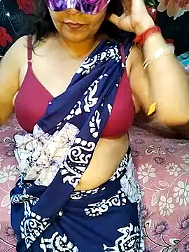 Snapshot of modhu82 chatting on November 22, 2025, 6:40 pm modhu82 online show from November 22, 2025, 6:40 pm