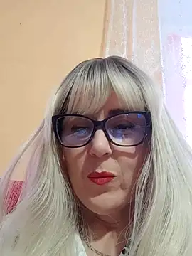 Snapshot of Amelialove42 chatting on November 1, 2025, 1:24 pm Amelialove42 online show from November 1, 2025, 1:24 pm