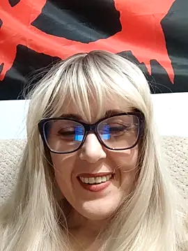 Snapshot of Amelialove42 chatting on November 30, 2025, 10:19 am Amelialove42 online show from November 30, 2025, 10:19 am