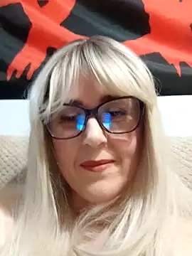 Snapshot of Amelialove42 chatting on December 15, 2025, 4:22 pm Amelialove42 online show from December 15, 2025, 4:22 pm