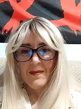 Amelialove42 online show from December 21, 2025, 7:21 pm