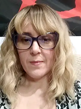 Amelialove42 online show from February 12, 2026, 7:53 pm