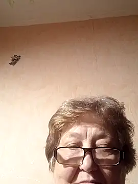 Snapshot of Katherine735 chatting on October 13, 2025, 9:48 pm Katherine735 online show from October 13, 2025, 9:48 pm