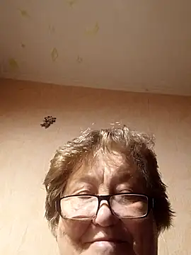 Snapshot of Katherine735 chatting on October 16, 2025, 10:22 pm Katherine735 online show from October 16, 2025, 10:22 pm