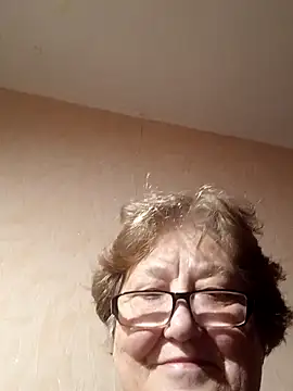 Snapshot of Katherine735 chatting on October 26, 2025, 1:39 pm Katherine735 online show from October 26, 2025, 1:39 pm