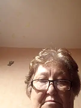 Snapshot of Katherine735 chatting on October 29, 2025, 11:06 pm Katherine735 online show from October 29, 2025, 11:06 pm