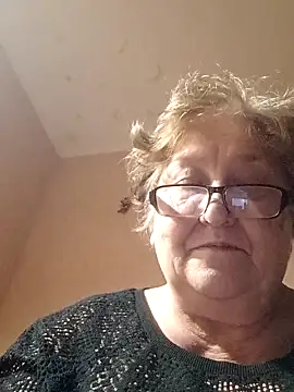 Snapshot of Katherine735 chatting on November 11, 2025, 12:21 am Katherine735 online show from November 11, 2025, 12:21 am