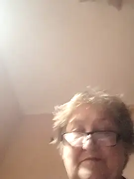 Snapshot of Katherine735 chatting on November 12, 2025, 4:40 pm Katherine735 online show from November 12, 2025, 4:40 pm