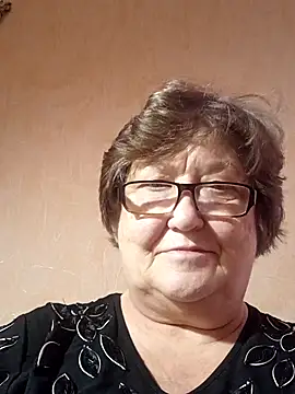 Snapshot of Katherine735 chatting on November 16, 2025, 8:20 am Katherine735 online show from November 16, 2025, 8:20 am