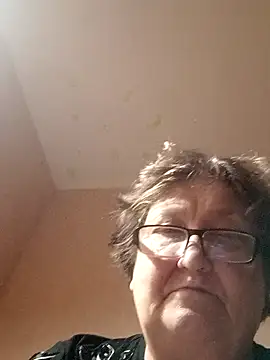 Snapshot of Katherine735 chatting on November 16, 2025, 8:25 pm Katherine735 online show from November 16, 2025, 8:25 pm