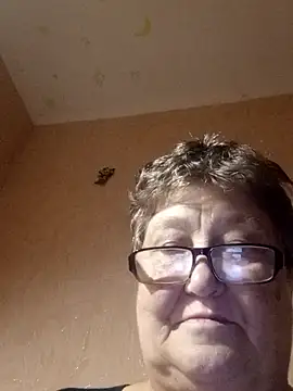 Snapshot of Katherine735 chatting on November 18, 2025, 9:30 pm Katherine735 online show from November 18, 2025, 9:30 pm