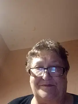 Snapshot of Katherine735 chatting on November 21, 2025, 11:14 pm Katherine735 online show from November 21, 2025, 11:14 pm