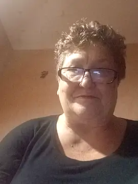 Snapshot of Katherine735 chatting on November 22, 2025, 7:35 pm Katherine735 online show from November 22, 2025, 7:35 pm