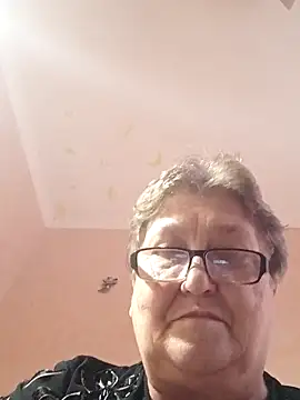 Snapshot of Katherine735 chatting on November 25, 2025, 10:04 am Katherine735 online show from November 25, 2025, 10:04 am