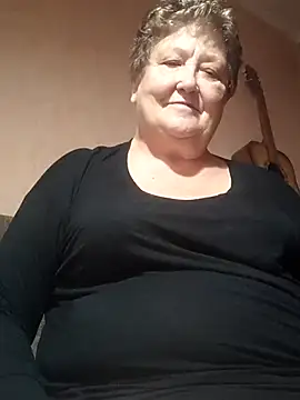 Snapshot of Katherine735 chatting on December 4, 2025, 8:06 pm Katherine735 online show from December 4, 2025, 8:06 pm