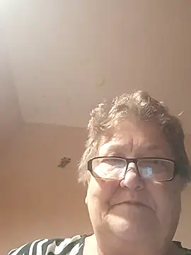 Snapshot of Katherine735 chatting on December 19, 2025, 4:47 pm Katherine735 online show from December 19, 2025, 4:47 pm