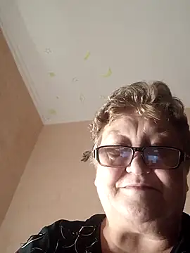 Snapshot of Katherine735 chatting on December 21, 2025, 3:52 pm Katherine735 online show from December 21, 2025, 3:52 pm