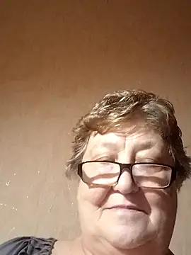 Snapshot of Katherine735 chatting on January 6, 2026, 10:23 pm Katherine735 online show from January 6, 2026, 10:23 pm