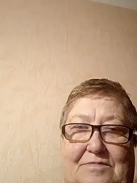 Snapshot of Katherine735 chatting on February 13, 2026, 12:39 am Katherine735 online show from February 13, 2026, 12:39 am