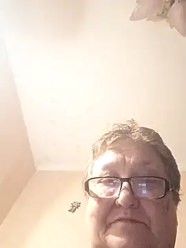 Snapshot of Katherine735 chatting on February 22, 2026, 8:51 pm Katherine735 online show from February 22, 2026, 8:51 pm