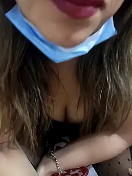 FATIFATIMOROC online show from February 11, 2026, 8:03 pm