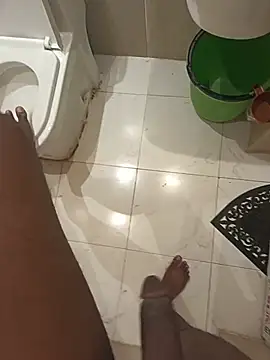 Snapshot of vi25vofgg chatting on July 8, 2026, 12:48 am vi25vofgg online show from July 8, 2026, 12:48 am
