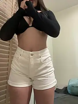 Sweet Lana69 online show from June 8, 2026, 1:33 pm