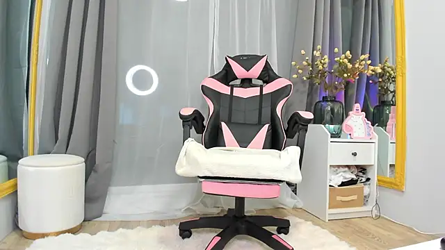 SundyRose online show from January 9, 2026, 8:21 pm