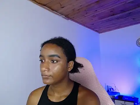 Snapshot of millysweetass chatting on November 21, 2025, 9:46 pm millysweetass online show from November 21, 2025, 9:46 pm