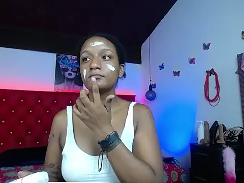 Snapshot of millysweetass chatting on November 26, 2025, 10:11 pm millysweetass online show from November 26, 2025, 10:11 pm