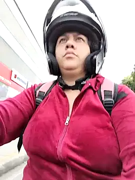 solnechka1 online show from October 13, 2025, 8:20 pm