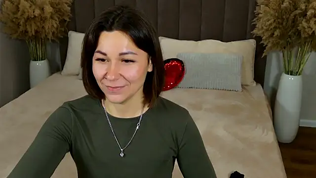 Snapshot of EdenSolis chatting on November 22, 2025, 9:08 am EdenSolis online show from November 22, 2025, 9:08 am