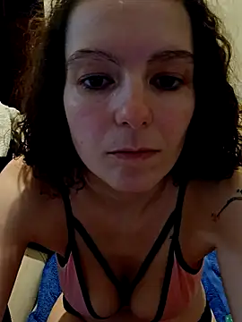 labellerose online show from February 6, 2026, 6:11 pm