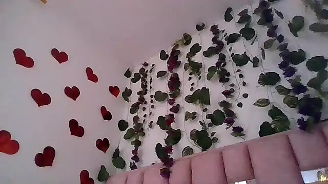 abby moss 2 online show from April 29, 2026, 12:42 pm