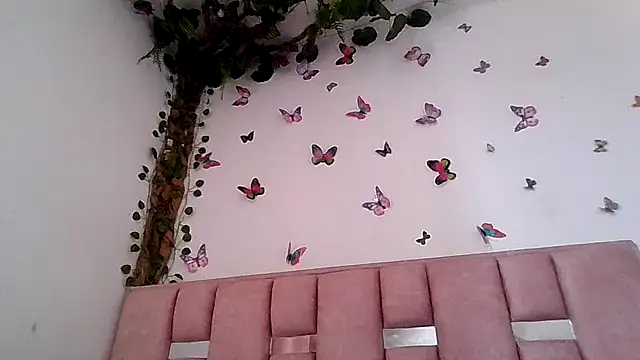 Snapshot of abby_moss_2 chatting on July 4, 2026, 6:47 pm abby moss 2 online show from July 4, 2026, 6:47 pm