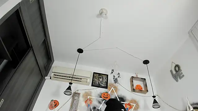Snapshot of jhapsson_wong chatting on October 28, 2025, 2:20 pm jhapsson wong online show from October 28, 2025, 2:20 pm