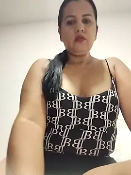 Snapshot of Candy-Samanthy chatting on October 20, 2025, 4:40 pm Candy-Samanthy online show from October 20, 2025, 4:40 pm